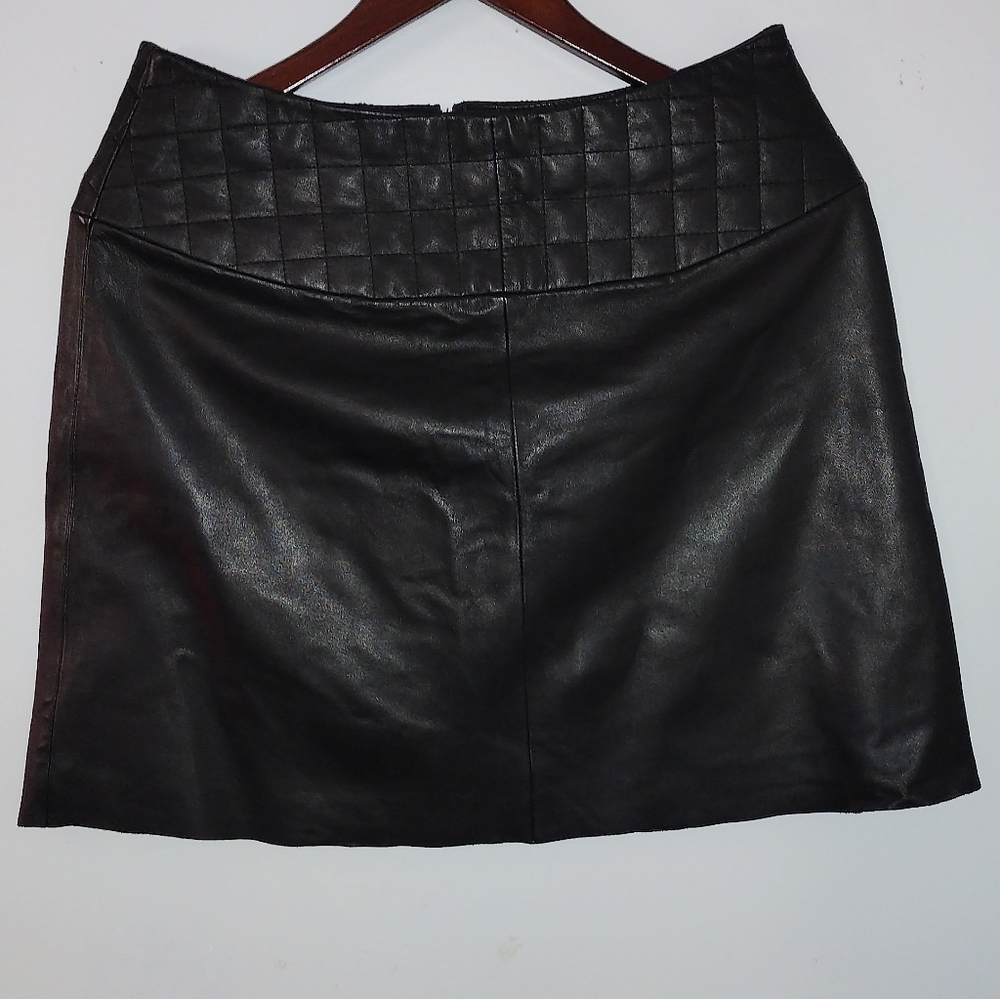 BLACK LEATHER MINI SKIRT - SIZE 8